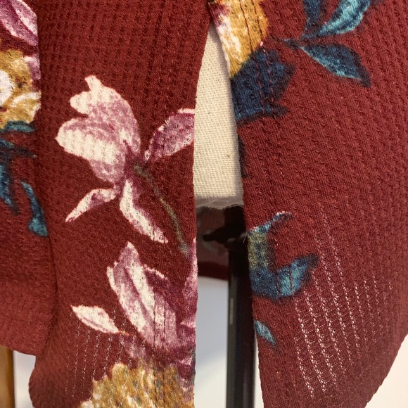 ❌DONATED❌Burgundy Wine Floral Print Waffle V-neck Long Sleeve Top - Picture 8 of 11
